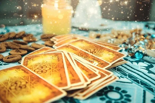 08 Mars: Cartomancie